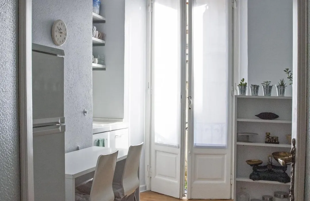 Liberty Two-Room Apartment In Porta Venezia-1